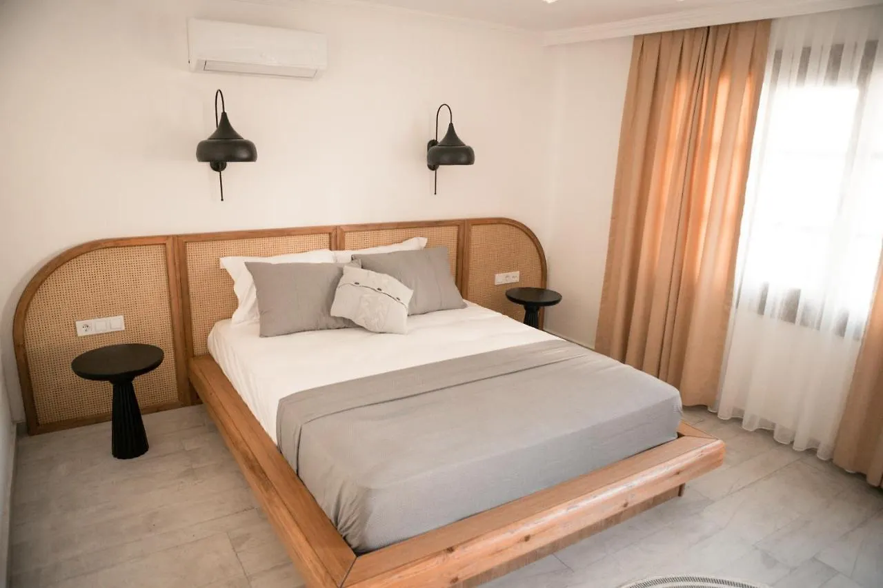 Molo Urla Hotel 0*,